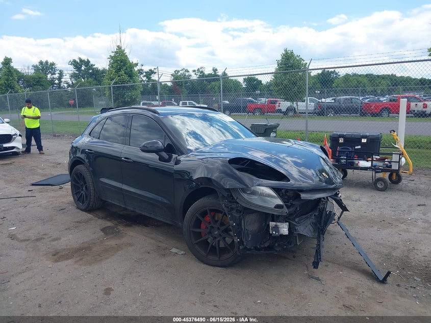 2017 PORSCHE MACAN auction photo 1