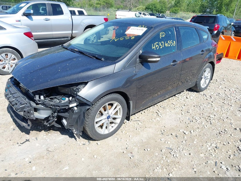Vin: 1fadp3k24hl275593, lot: 45874544, ford focus se 20172