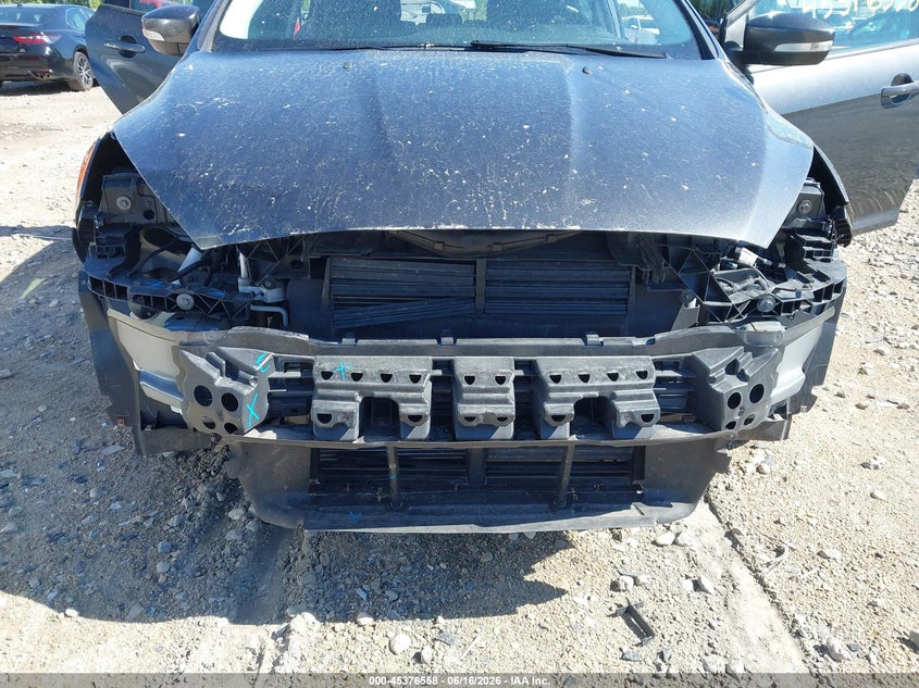 2017 FORD FOCUS auction photo 6