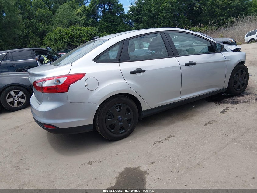 Vin: 1fahp3e21cl404489, lot: 45874652, ford focus s 20124