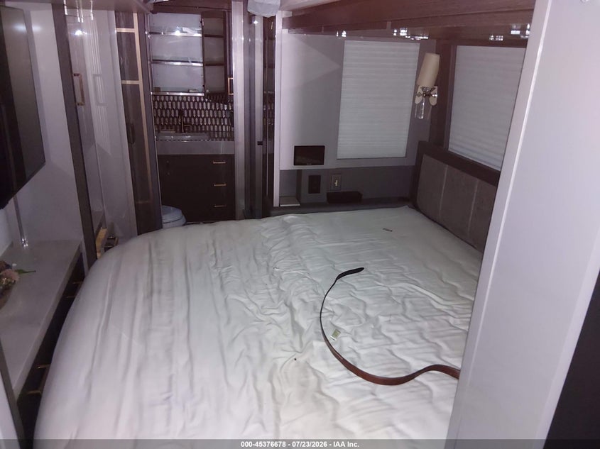 2019 PREVOST BUS auction photo 8