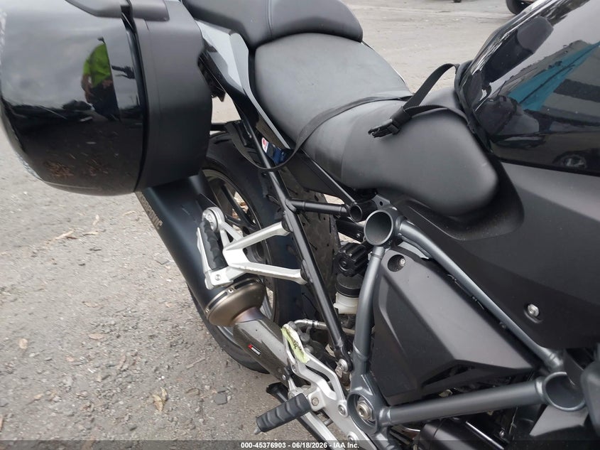2023 BMW R 1250 R VIN: WB10M7307P6G94928 Lot: 45376903