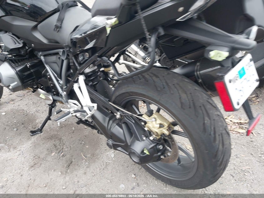 2023 BMW R 1250 R VIN: WB10M7307P6G94928 Lot: 45376903