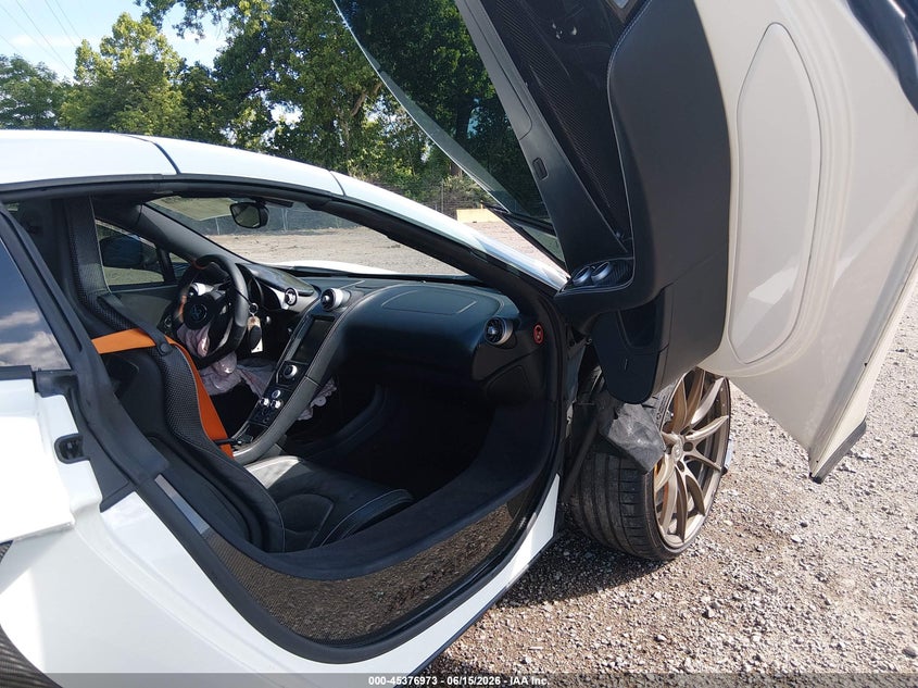 2016 MCLAREN 650S auction photo 5