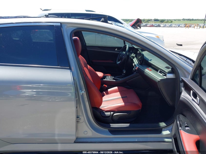 2023 KIA K5 auction photo 5