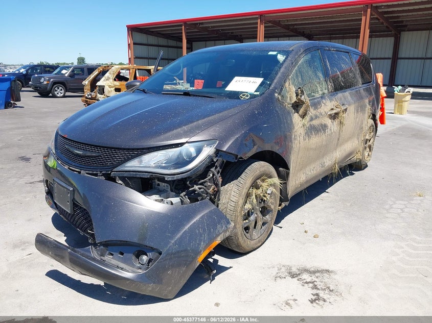 Vin: 2c4rc1fg5lr100422, lot: 45875132, chrysler pacifica touring 20202