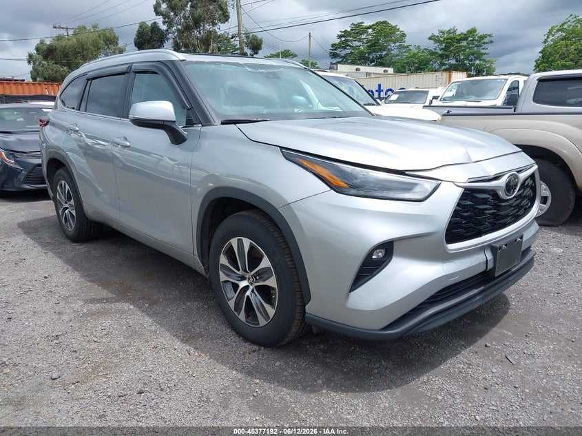 TOYOTA HIGHLANDER XLE 2024