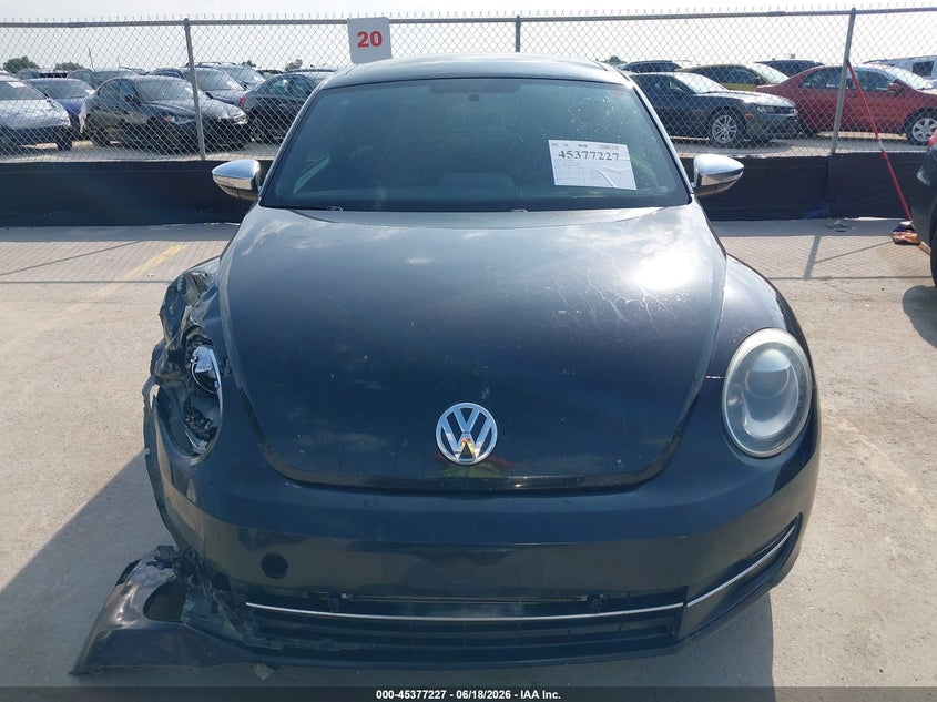 2013 Volkswagen Beetle 2.0T Fender Edition/2.0T Turbo/R-Line VIN: 3VW4S7AT8DM685426 Lot: 45377227