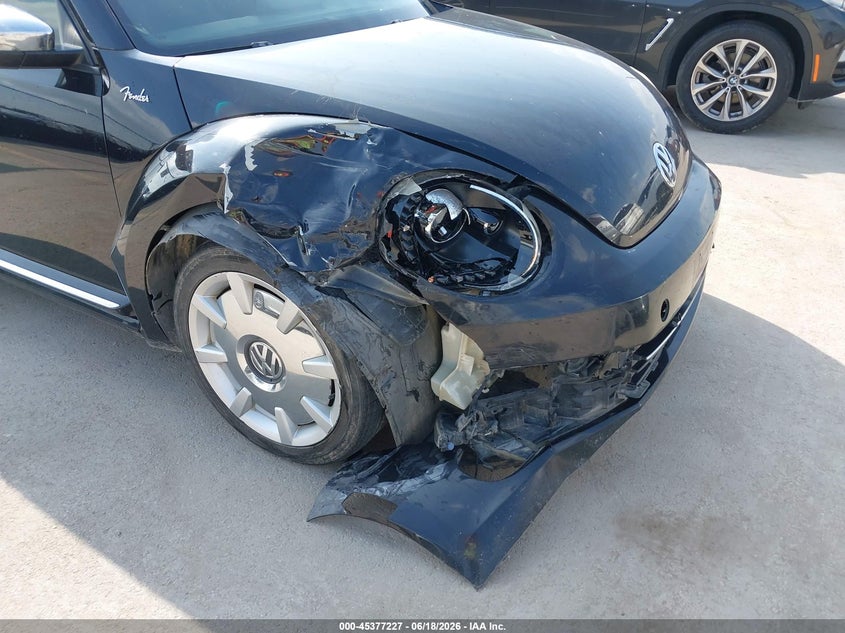 2013 Volkswagen Beetle 2.0T Fender Edition/2.0T Turbo/R-Line VIN: 3VW4S7AT8DM685426 Lot: 45377227