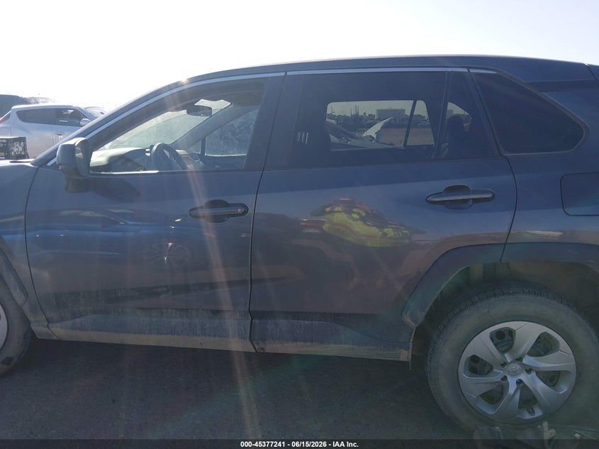 VIN 2T3F1RFV7NW313578 2022 TOYOTA RAV4 LE