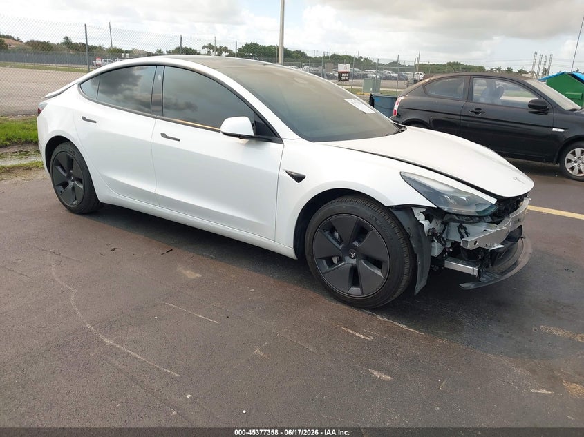 Vin: 5yj3e1ea2pf697494, lot: 45875344, tesla model 3 rear-wheel drive 2023 img_1