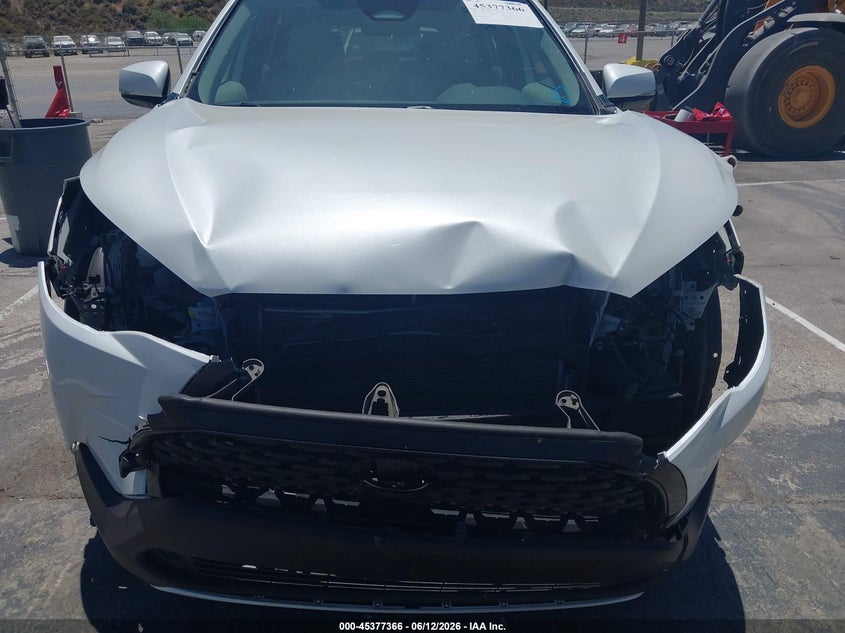 VIN 7MUBAAAG4PV040957 2023 TOYOTA COROLLA CROSS LE
