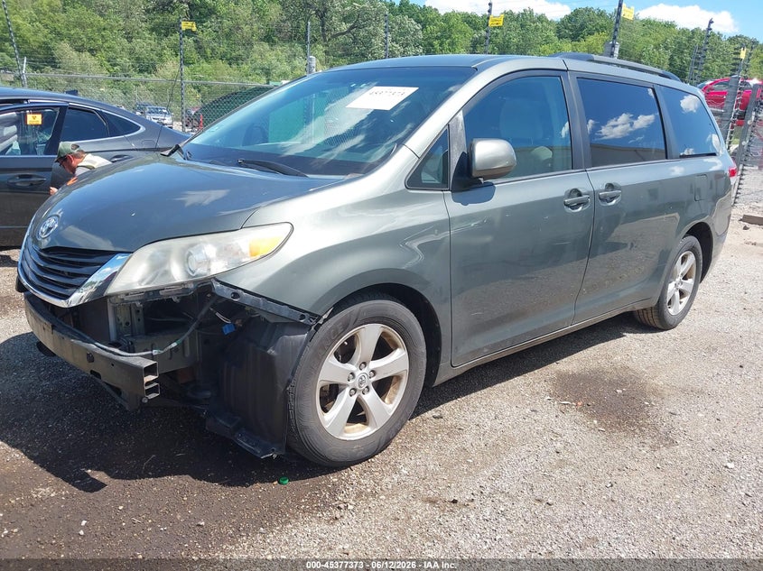 2013 Toyota Sienna Le V6 8 Passenger 5TDKK3DCXDS358217 photo 1