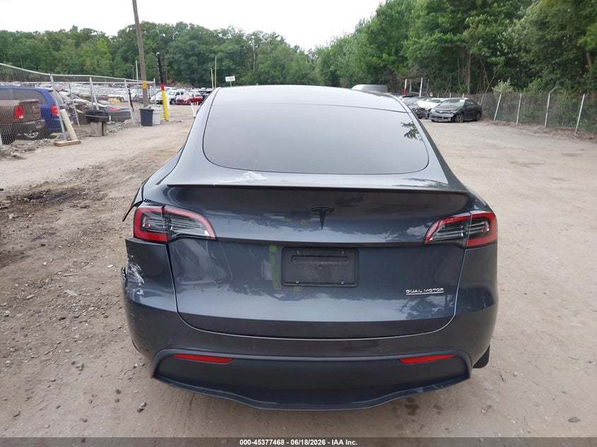 TESLA MODEL Y - zdjęcie 16