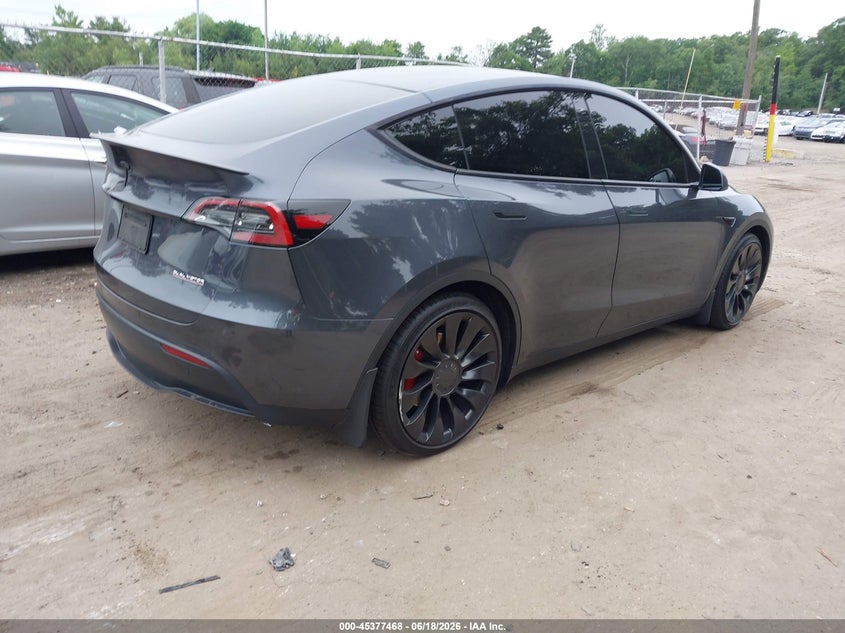 TESLA MODEL Y - zdjęcie 4