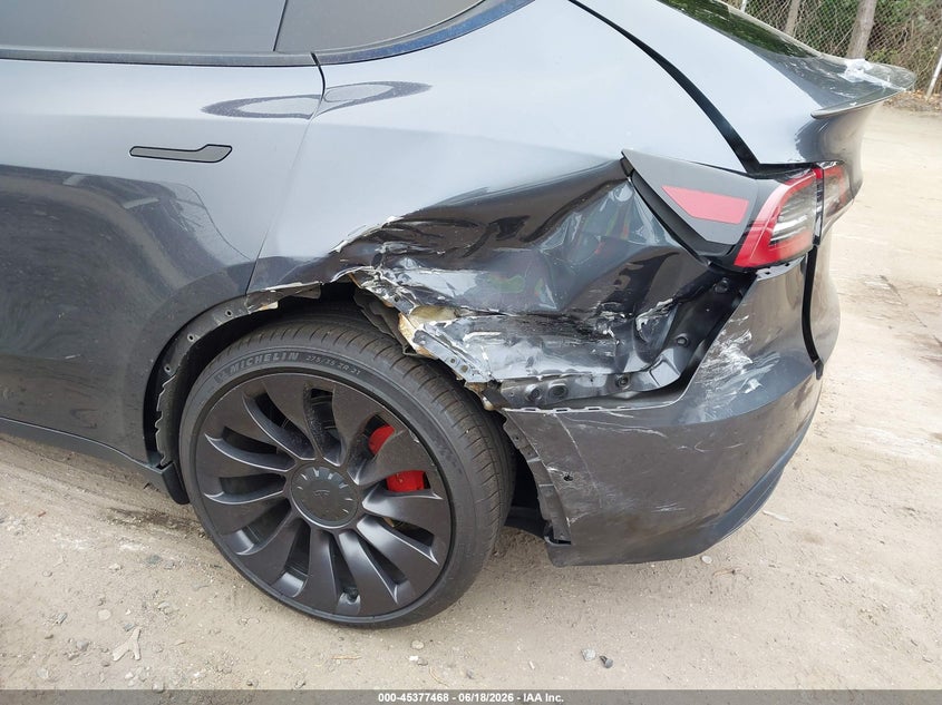 TESLA MODEL Y - zdjęcie 6