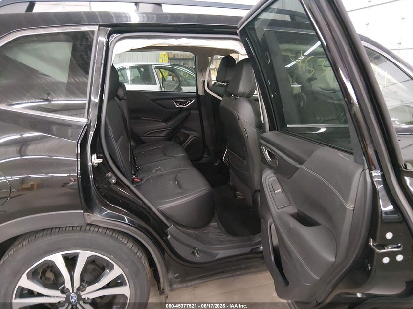 2021 SUBARU FORESTER auction photo 8