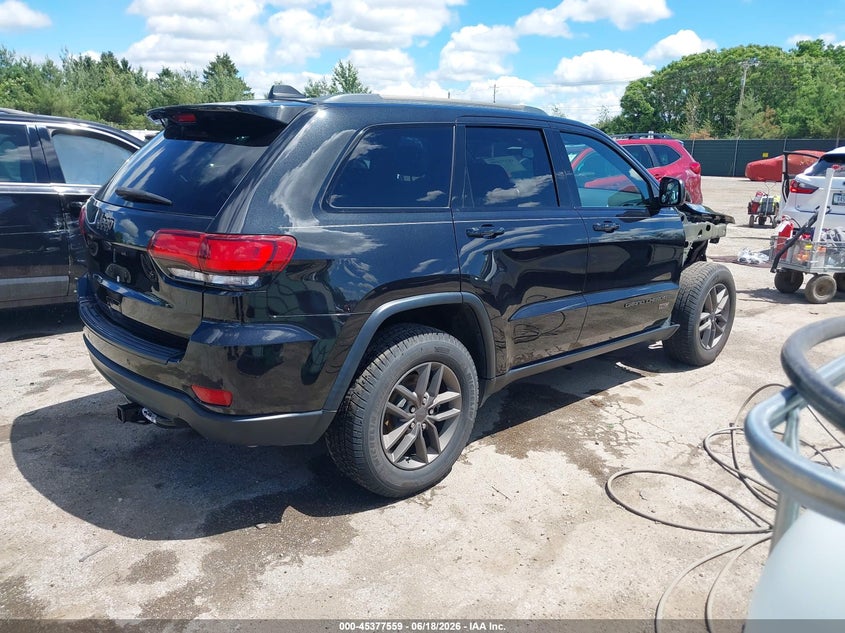 JEEP GRAND CHEROKEE - zdjęcie 4