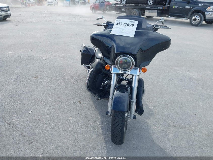 2011 HARLEY-DAVIDSON STREET GLIDE SPORT_BIKE 2