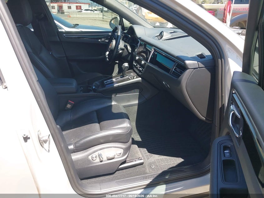 2023 PORSCHE MACAN auction photo 5