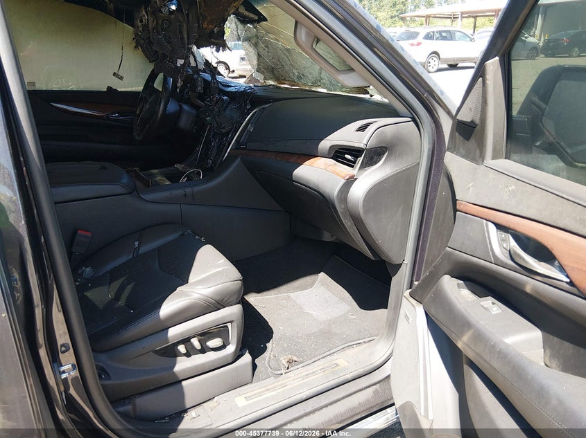 2017 CADILLAC ESCALADE auction photo 5