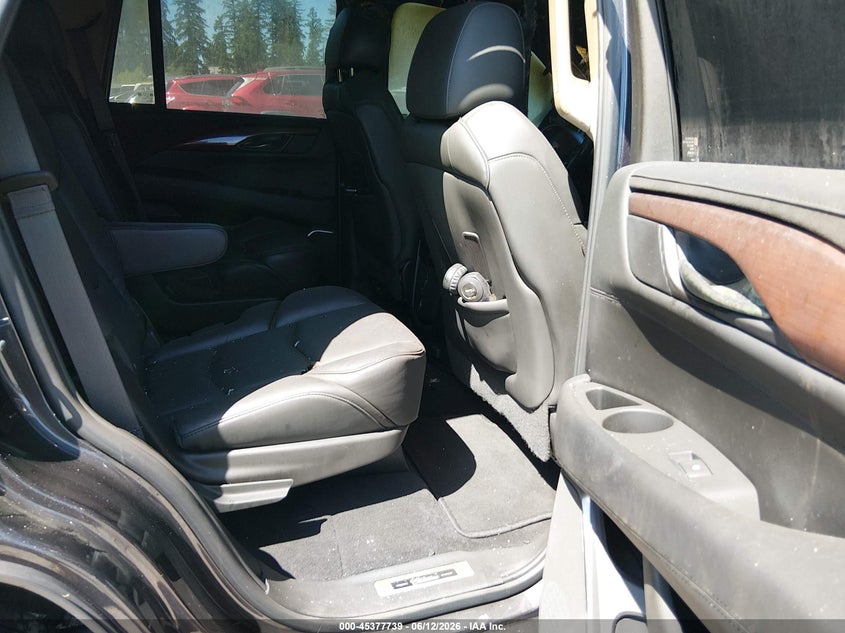 2017 CADILLAC ESCALADE auction photo 8