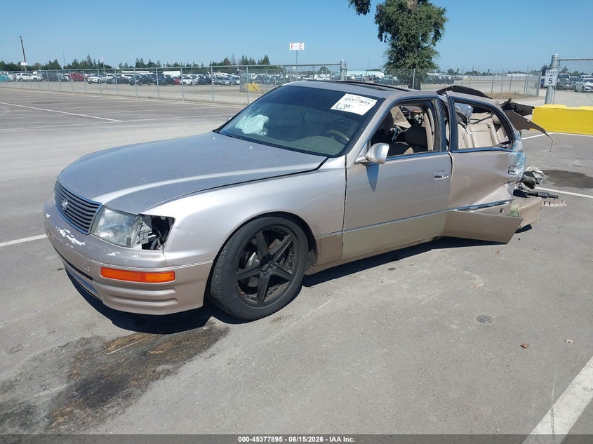 1995 LEXUS LS auction photo 2