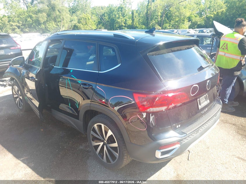 2022 VOLKSWAGEN TAOS auction photo 3