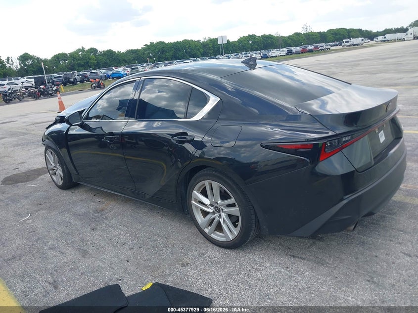 Vin: jthaa1d27n5122446, lot: 45875915, lexus is 300 20223