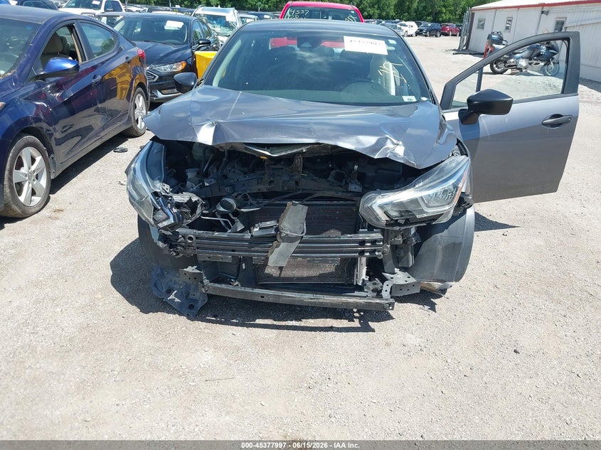 2020 NISSAN VERSA auction photo 6