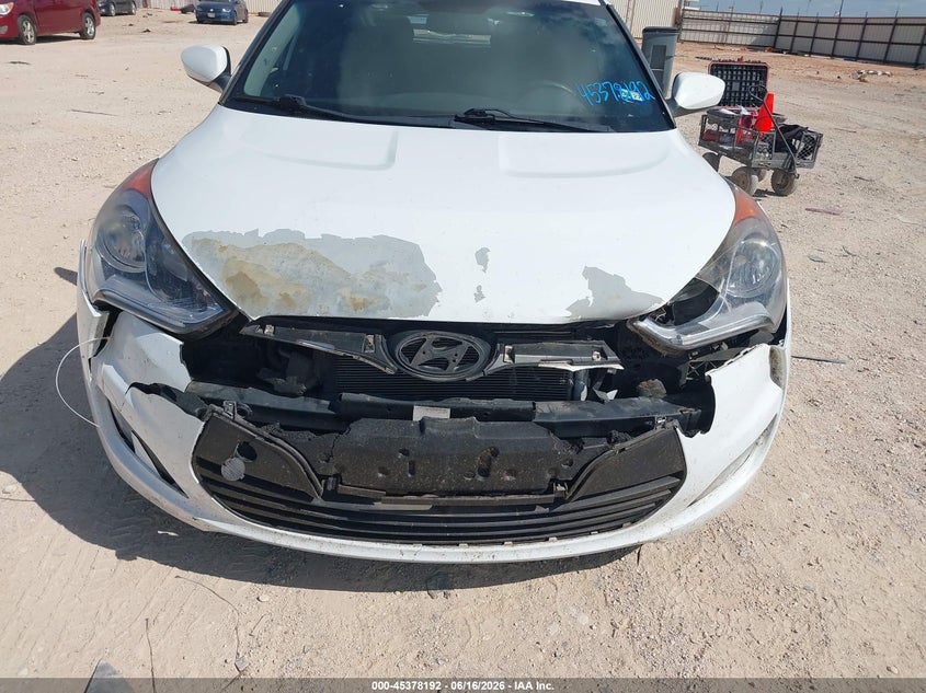 2017 Hyundai Veloster VIN: KMHTC6AD6HU310744 Lot: 45378192
