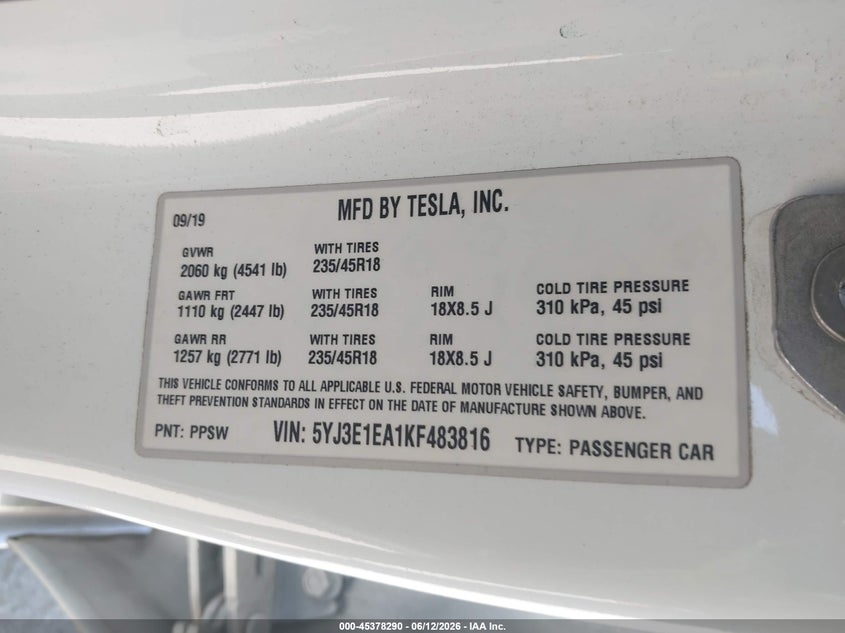 TESLA MODEL 3 - zdjęcie 9