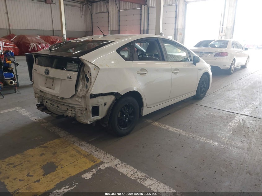 2013 TOYOTA PRIUS HATCHBACK 1.8L I-4 DOHC, VVT, 98HP
