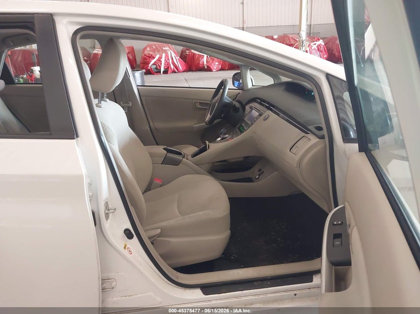 2013 TOYOTA PRIUS HATCHBACK 1.8L I-4 DOHC, VVT, 98HP