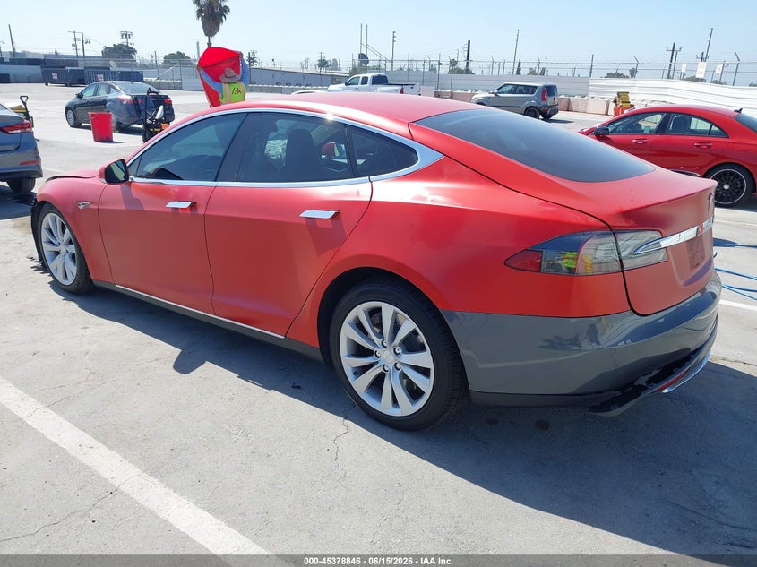 Vin: 5yjsa1cn5dfp27368, lot: 45876832, tesla model s 20133