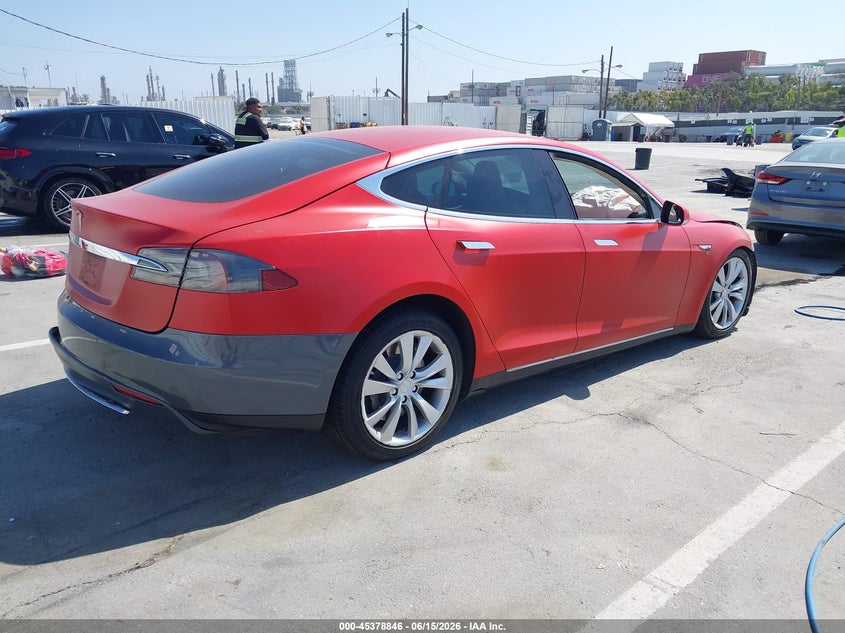 Vin: 5yjsa1cn5dfp27368, lot: 45876832, tesla model s 20134