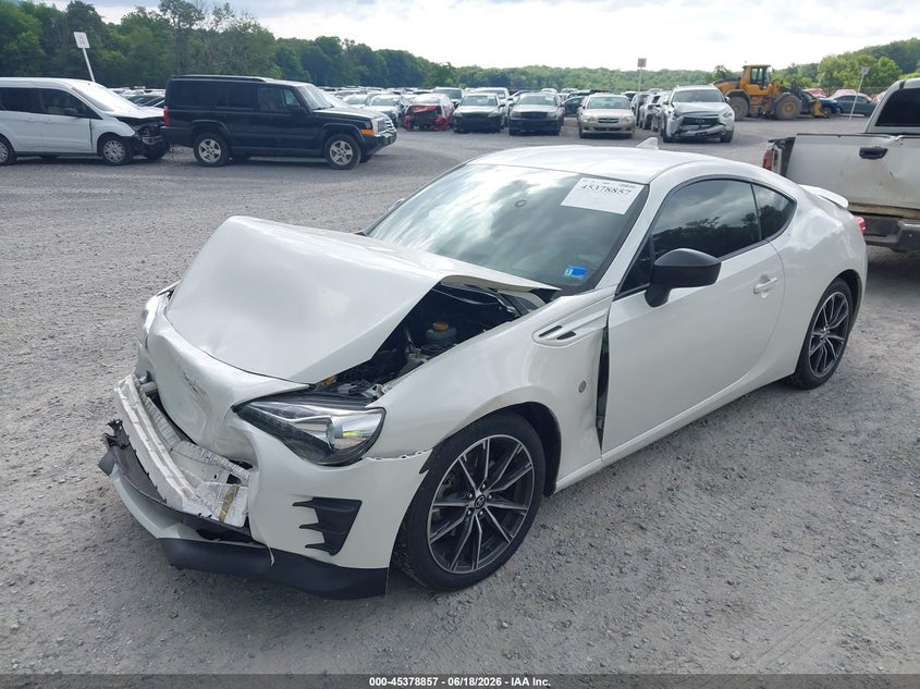 2017 TOYOTA 86 auction photo 2