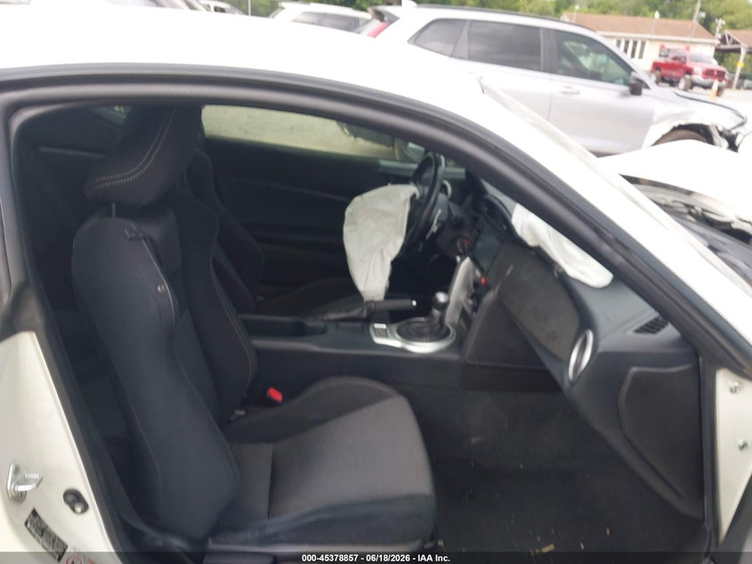 2017 TOYOTA 86 auction photo 5