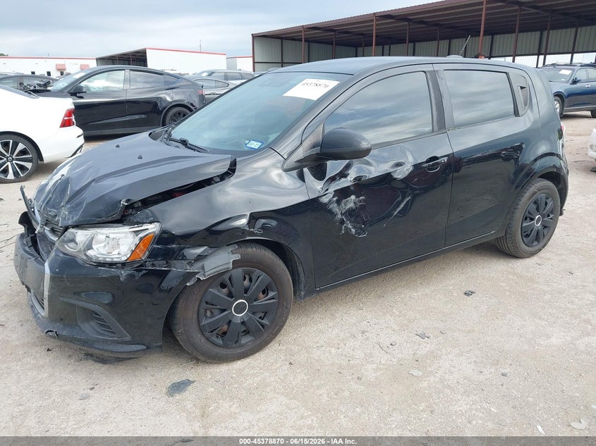 2020 CHEVROLET SONIC auction photo 2