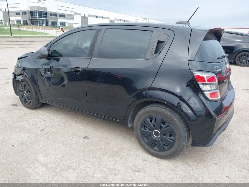 2020 CHEVROLET SONIC auction photo 3