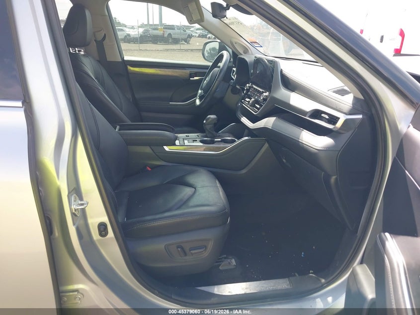 TOYOTA HIGHLANDER - zdjęcie 5