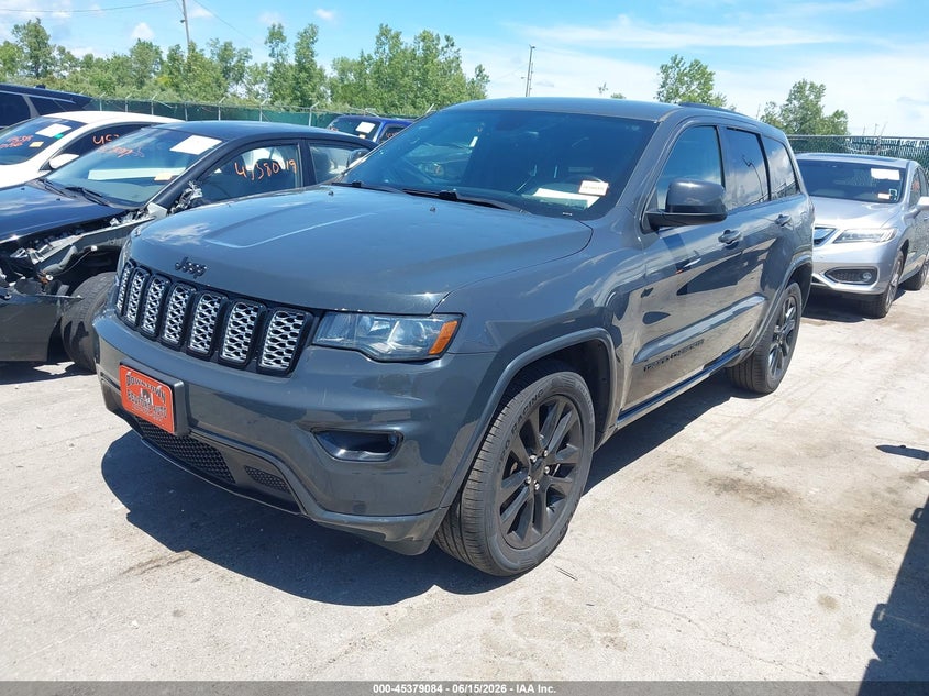 2017 Jeep Grand Cherokee Altitude 4x4 1C4RJFAG4HC894954 photo 1