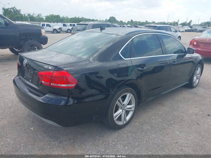 2014 VOLKSWAGEN PASSAT auction photo 4