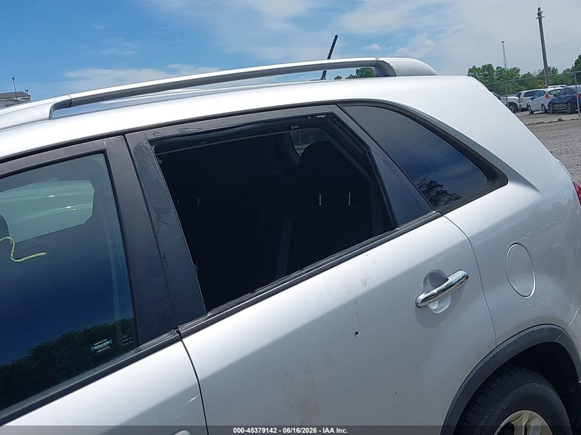 KIA SORENTO 2014 VIN 5XYKTCA66EG471883