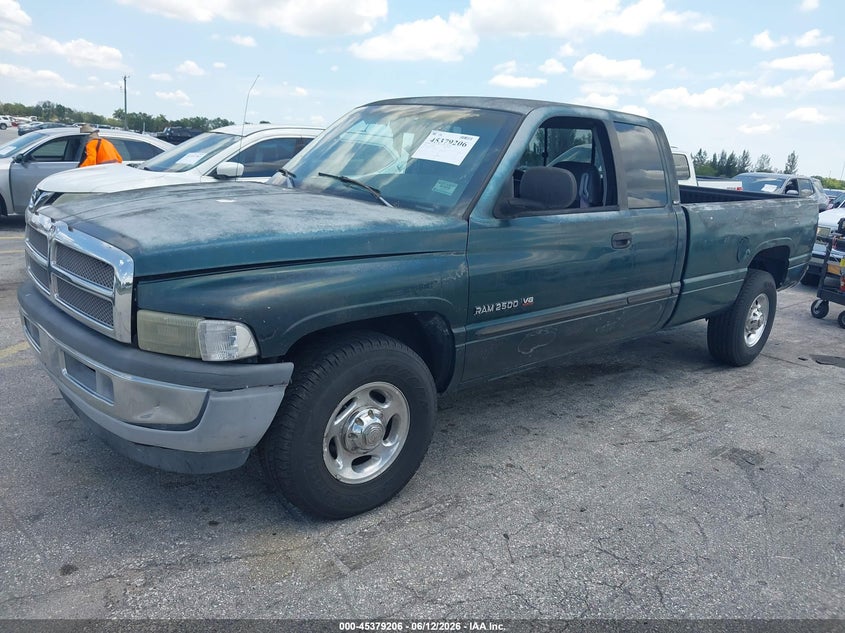 1B7KC23Z0YJ114785 2000 Dodge Ram 2500 St photo 1