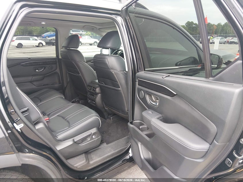 2023 HONDA PILOT auction photo 8