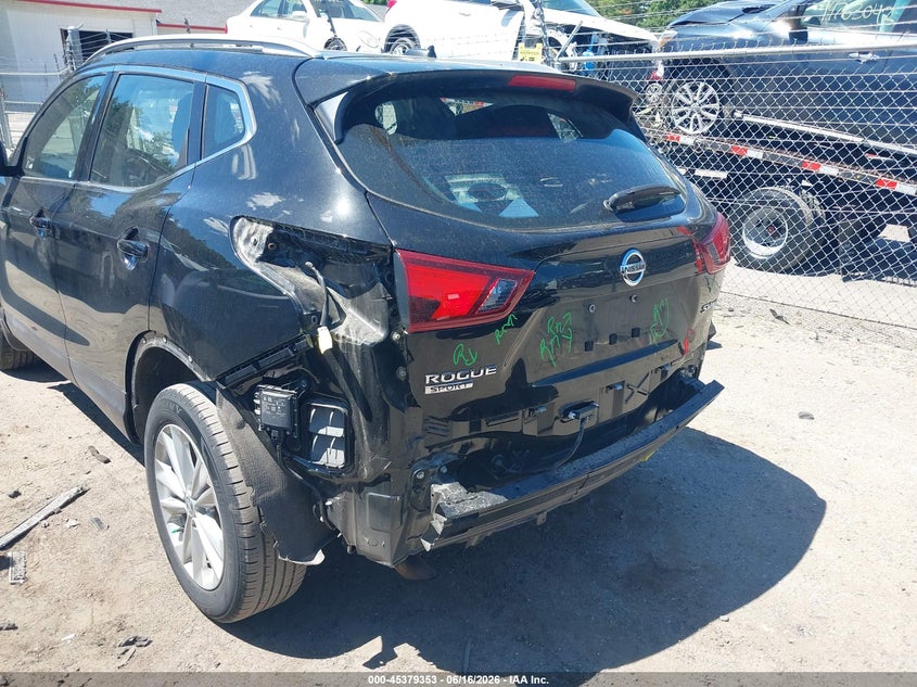 2018 NISSAN ROGUE SPORT auction photo 6