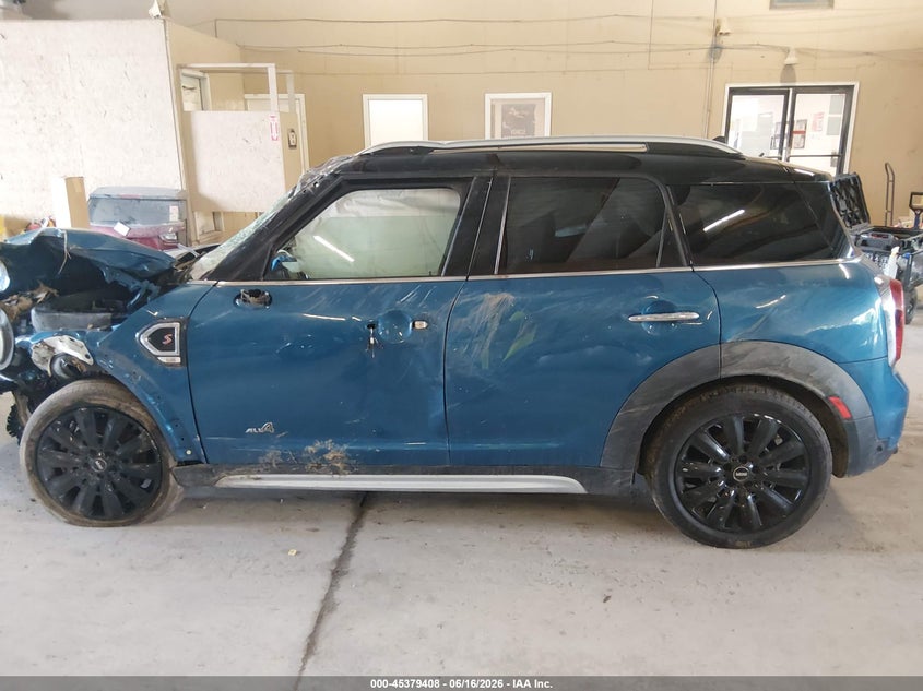 2018 Mini Countryman Cooper S VIN: WMZYT5C38J3D82214 Lot: 45379408