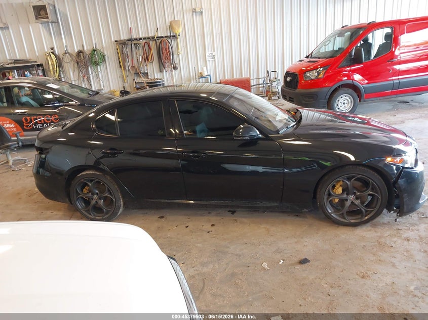 2018 Alfa Romeo Giulia Ti Sport Awd VIN: ZARFAEEN5J7592406 Lot: 45379503