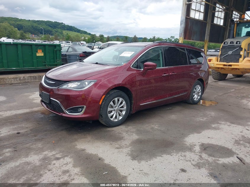 Vin: 2c4rc1bg4hr733832, lot: 45877505, chrysler pacifica touring-l 20172